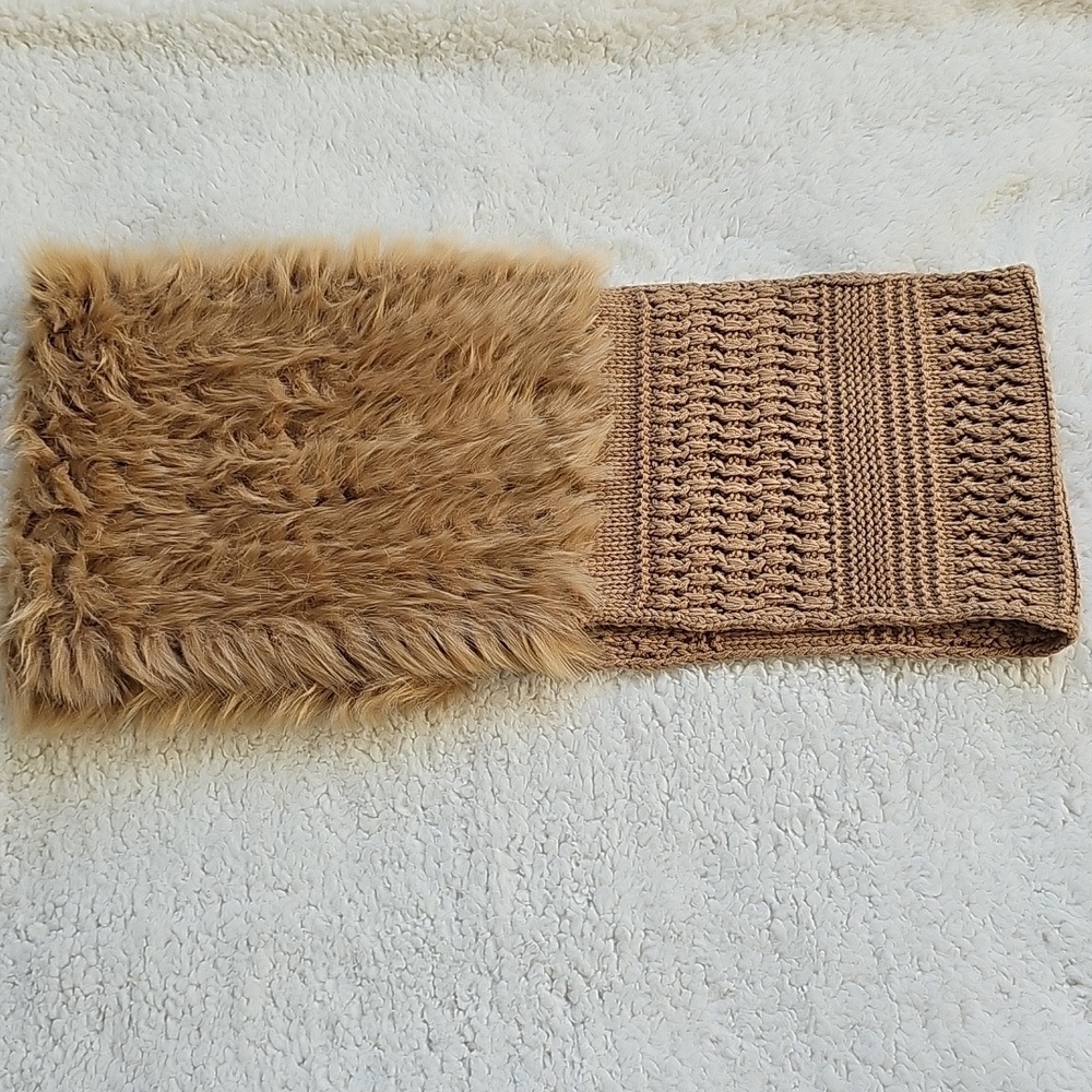 CAbi Tigress Scarf OS - Picture 4 of 7